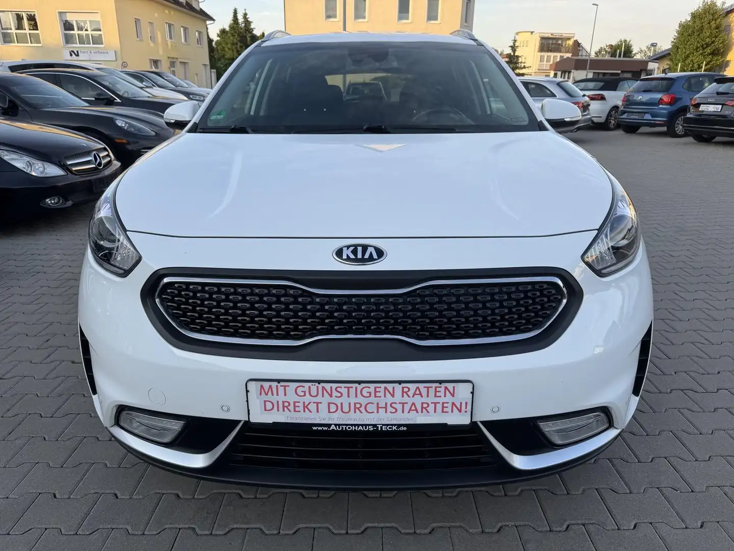 Kia Niro 1.6 Hybrid Spirit /1.Hand/NAVI/AHK/8xBereift 1.Han Blanc - 2