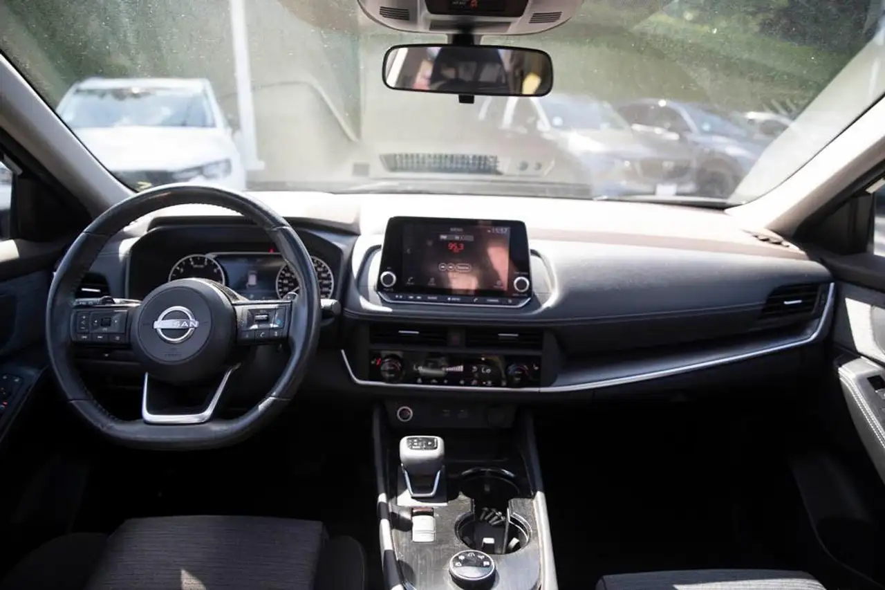 Nissan Rogue fotografie Nissan Rogue
