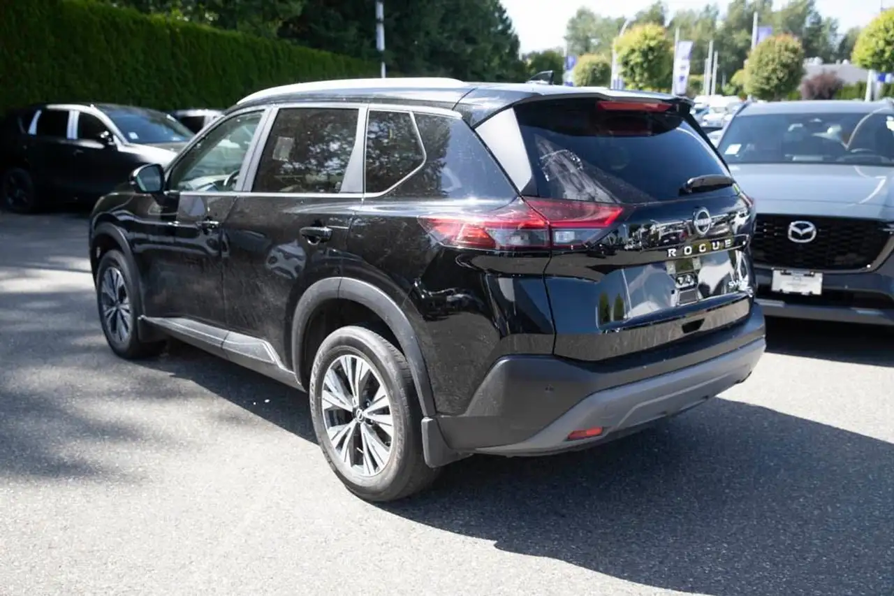 Nissan Rogue fotografie Nissan Rogue