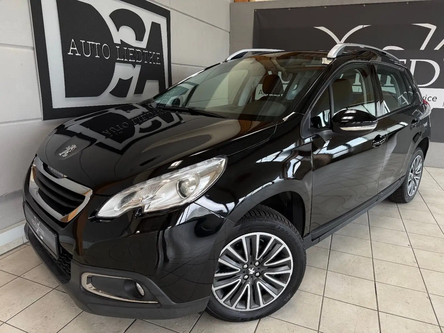 Peugeot 2008 Active/Navigation/PDC/Sitzhz./Klimaaut./TÜV Schwarz - 1