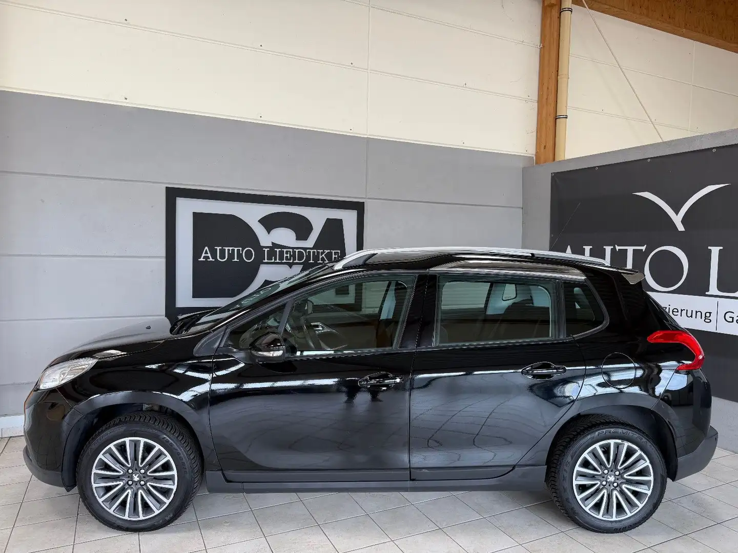 Peugeot 2008 Active/Navigation/PDC/Sitzhz./Klimaaut./TÜV Schwarz - 2