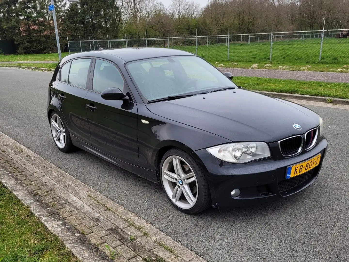 BMW 116 116i M-sport Zwart - 1