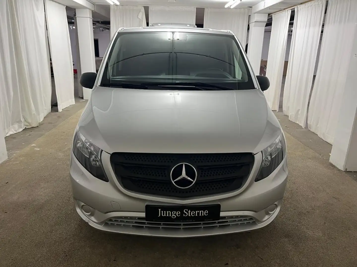 Mercedes-Benz Vito 116 CDI Kühlkasten 7Gtr SHz Klima FahrStand Silber - 2