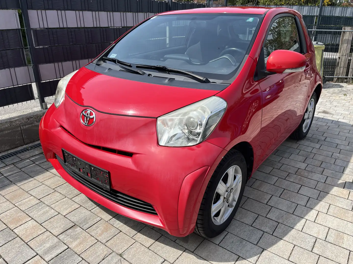 Toyota iQ ² 1,0 VVT-i Rot - 1