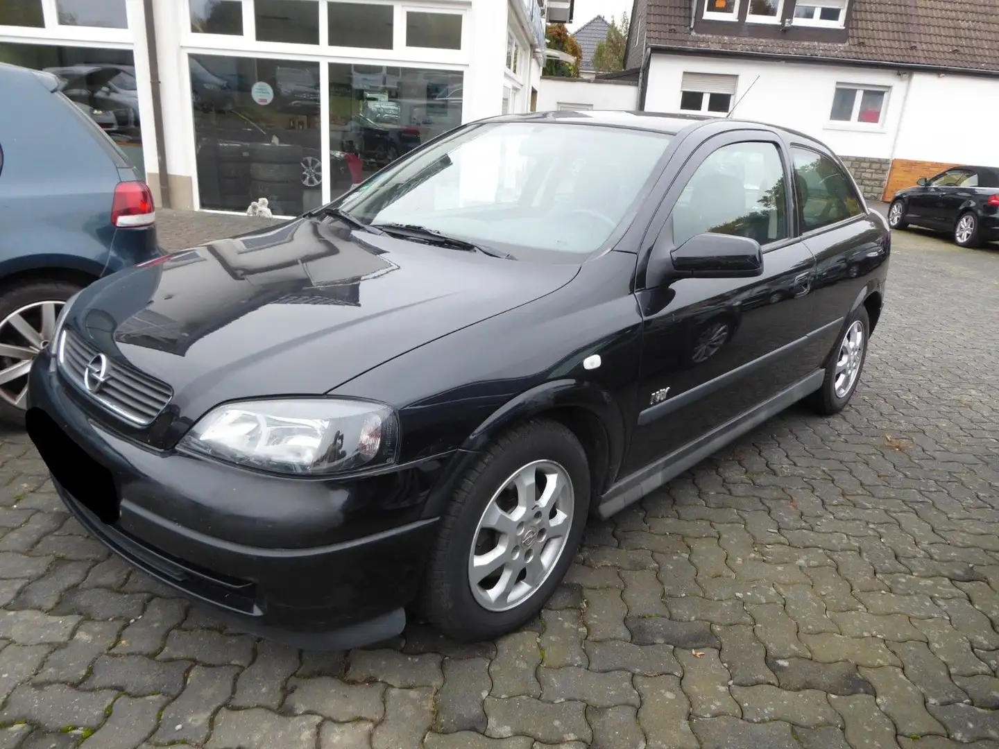 Opel Astra 2.2 Njoy Schwarz - 2