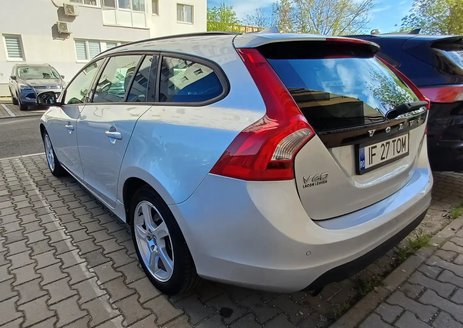 Volvo V60 V60 1.6  D2 Momentum Argento - 2