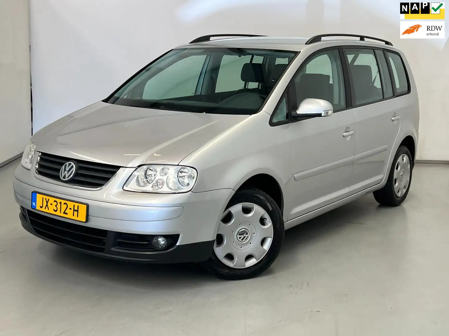 Volkswagen Touran 1.9 TDI / Aut / Airco / Trekhaak / Nieuwe APK Grijs - 1