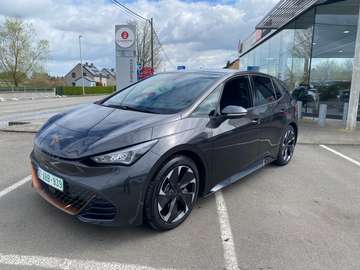 Born 58 kWh eBoost Business Edition 230cv