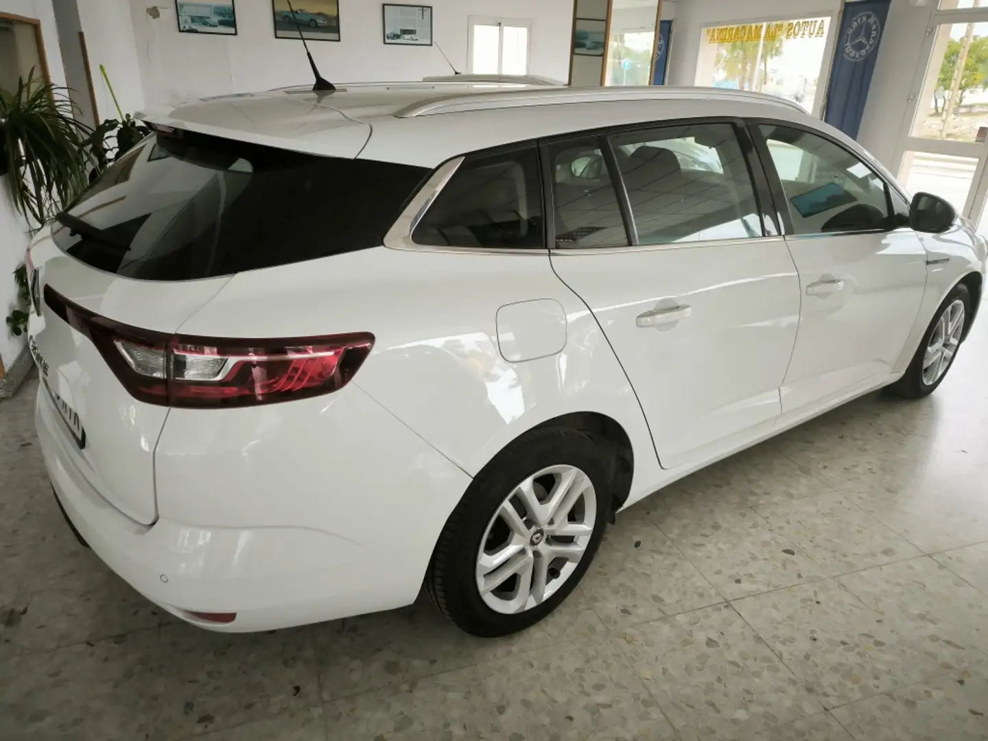 Renault Megane S.T. 1.5dCi Blue Business 85kW Blanco - 2