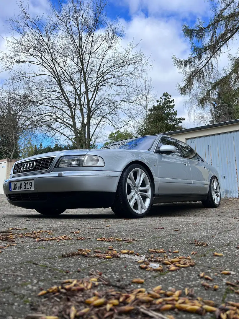 Audi A8 4.2 quattro Plateado - 1