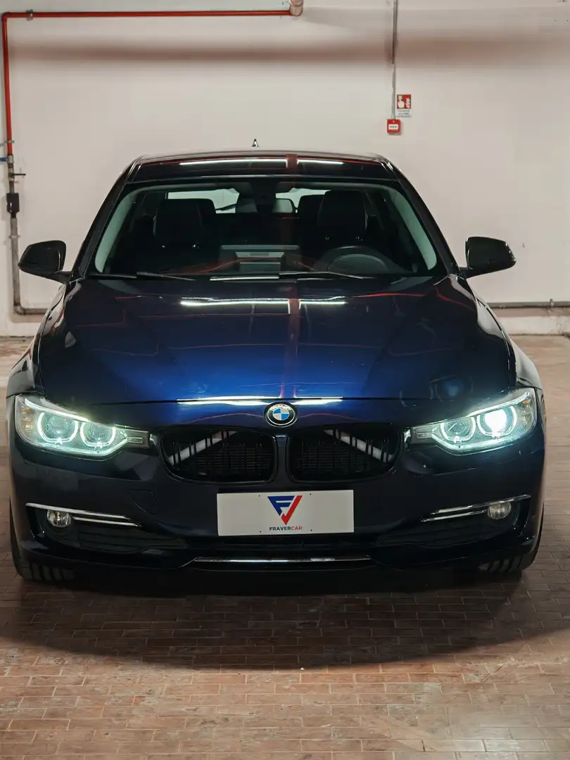 BMW 320 320d Touring Luxury - 1
