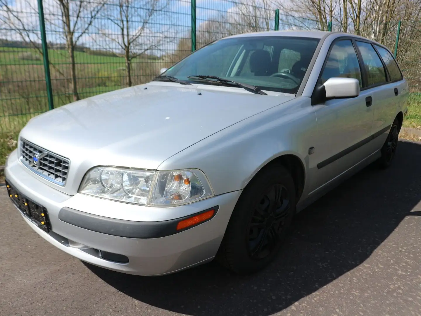 Volvo V40 1.6 Klima Gris - 1