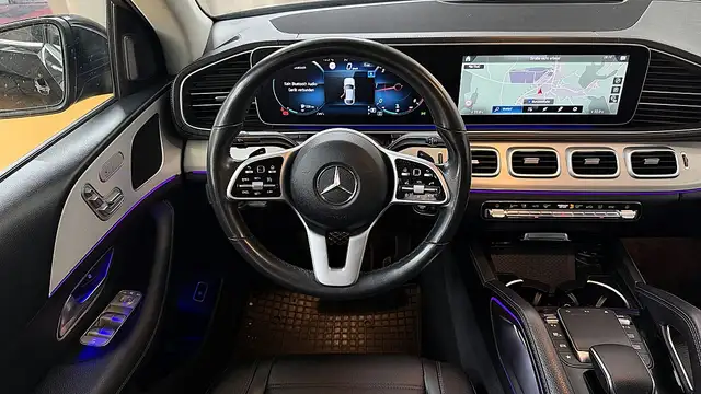 Mercedes-Benz Gle view 2