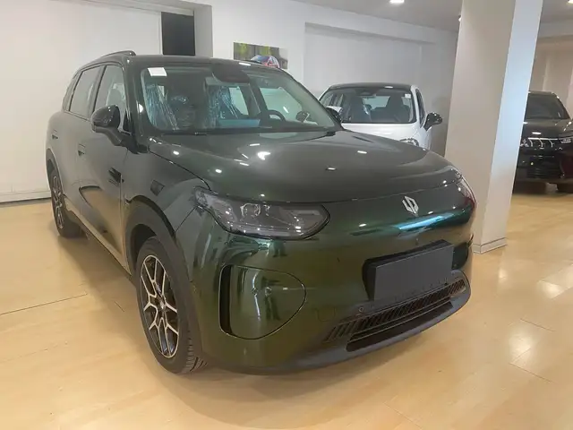 Leapmotor B03X view 2