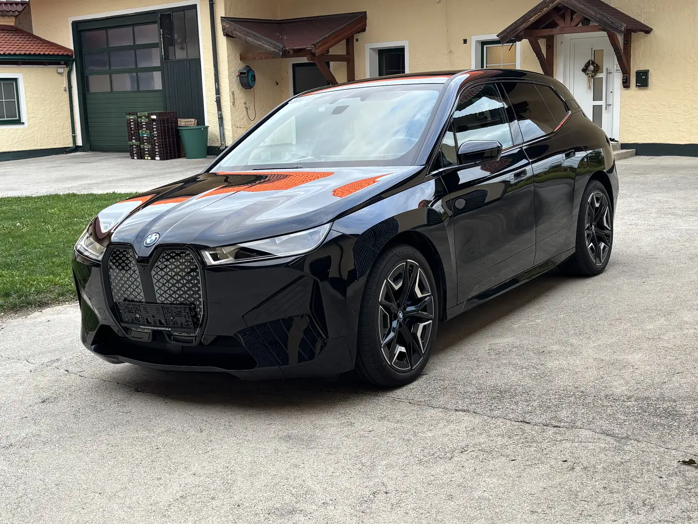 BMW iX xDrive50 105kWh, M Paket, Laser, Wärmepaket Schwarz - 2