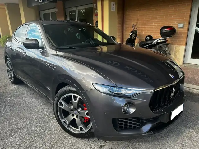 Maserati Levante V6 Diesel 275 CV AWD Gransport