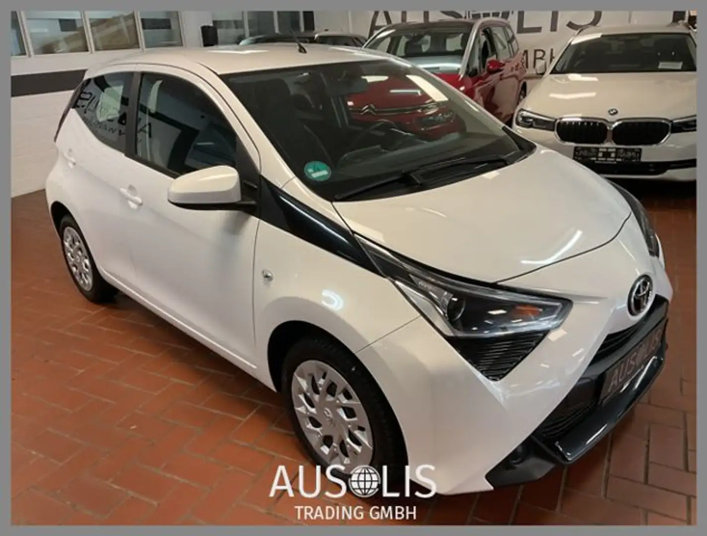 Toyota Aygo VVT x-play Car Play,Kamera,Sitzheizung, Weiß - 1