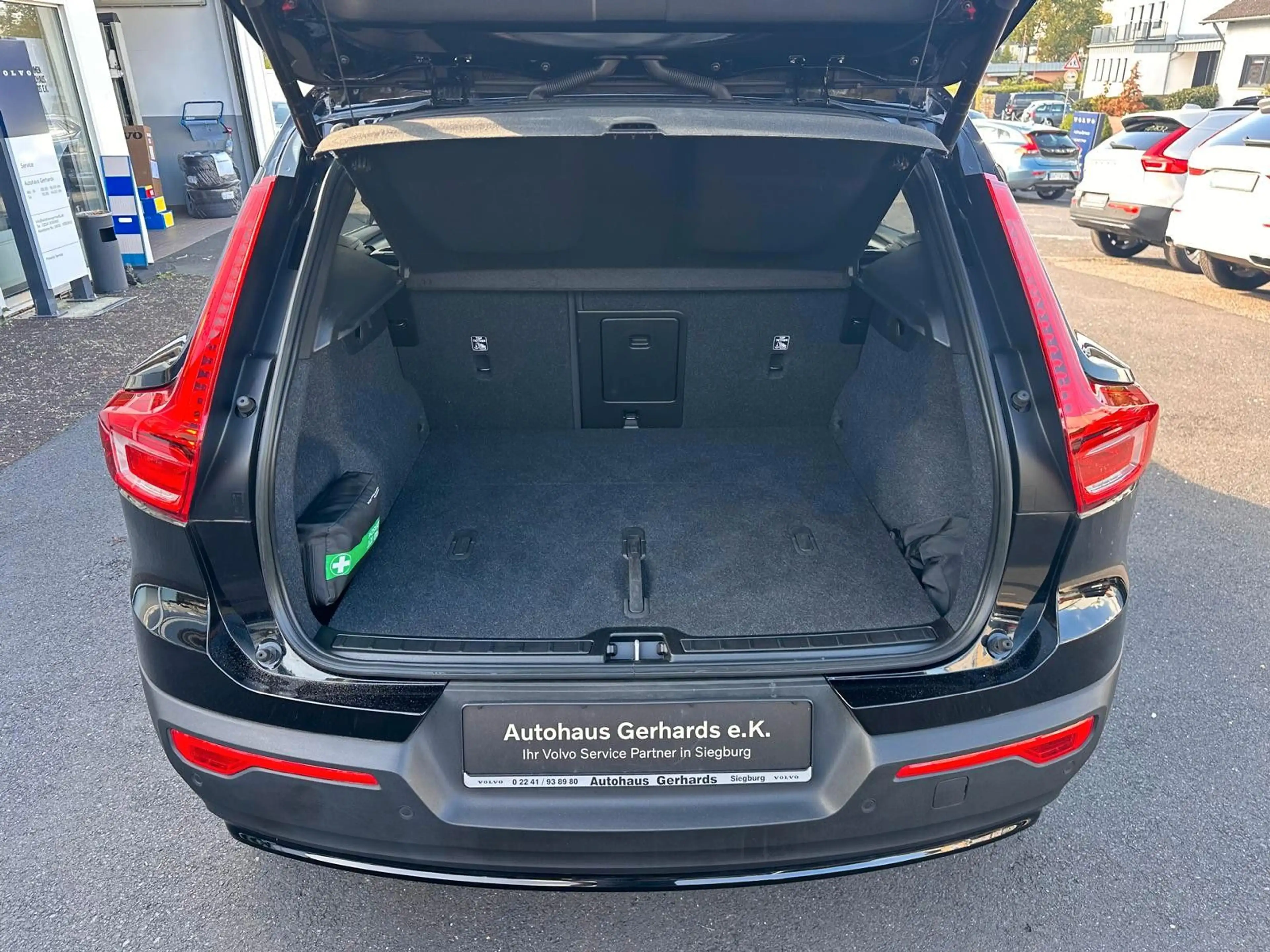 Volvo XC40 FWD Ultimate Pure Electric Pano,360°,BLIS — photo 9