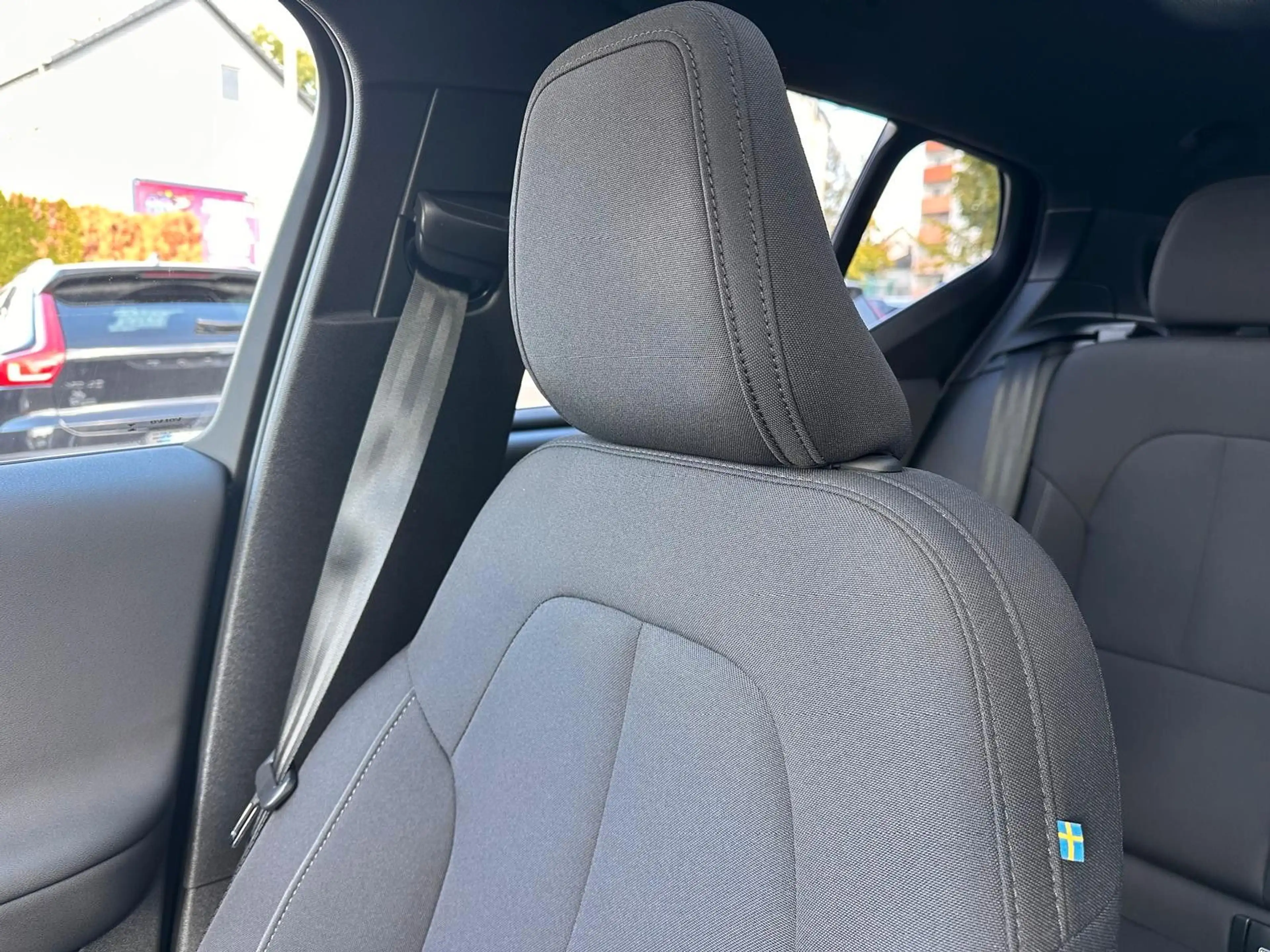 Volvo XC40 FWD Ultimate Pure Electric Pano,360°,BLIS — photo 25