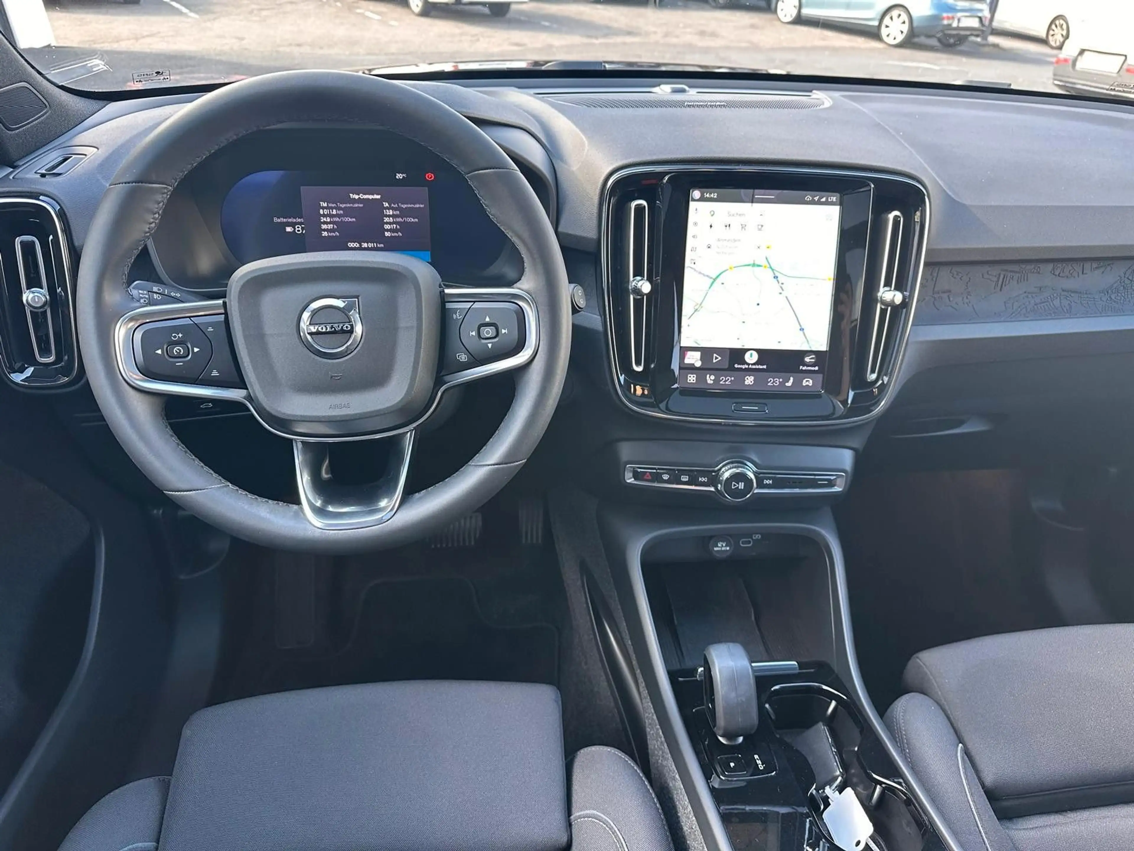 Volvo XC40 FWD Ultimate Pure Electric Pano,360°,BLIS — photo 19