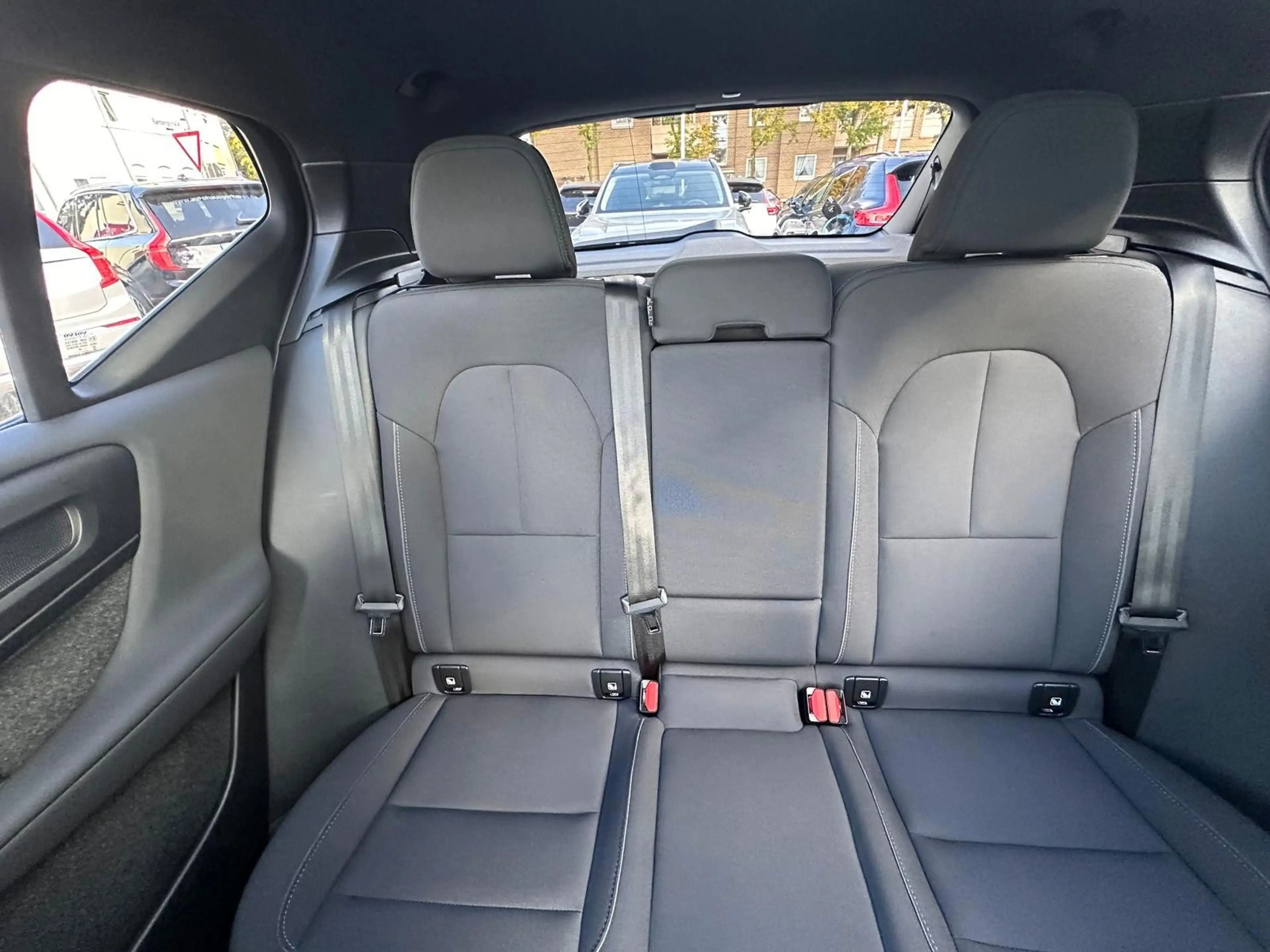 Volvo XC40 FWD Ultimate Pure Electric Pano,360°,BLIS — photo 26