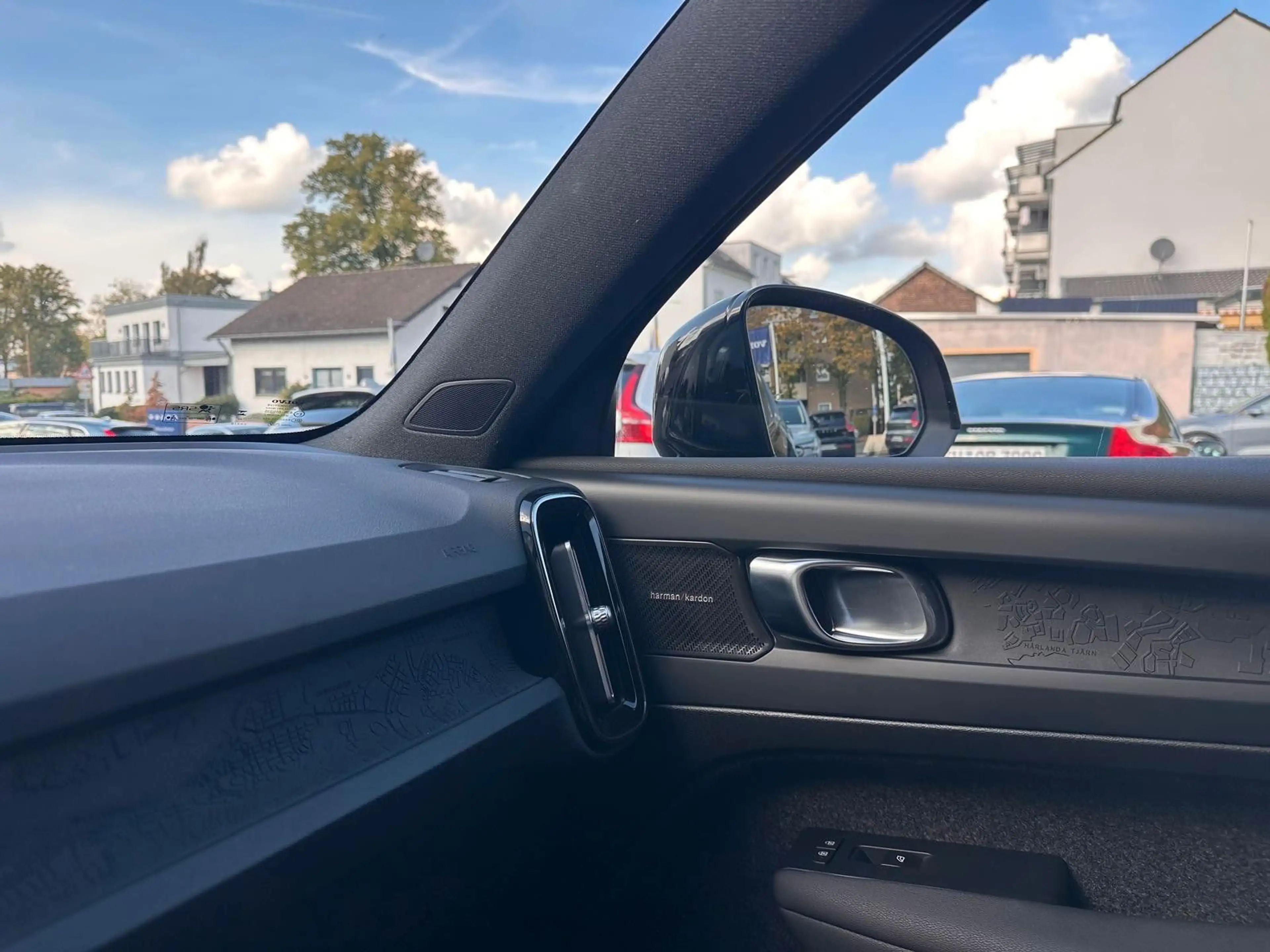 Volvo XC40 FWD Ultimate Pure Electric Pano,360°,BLIS — photo 24