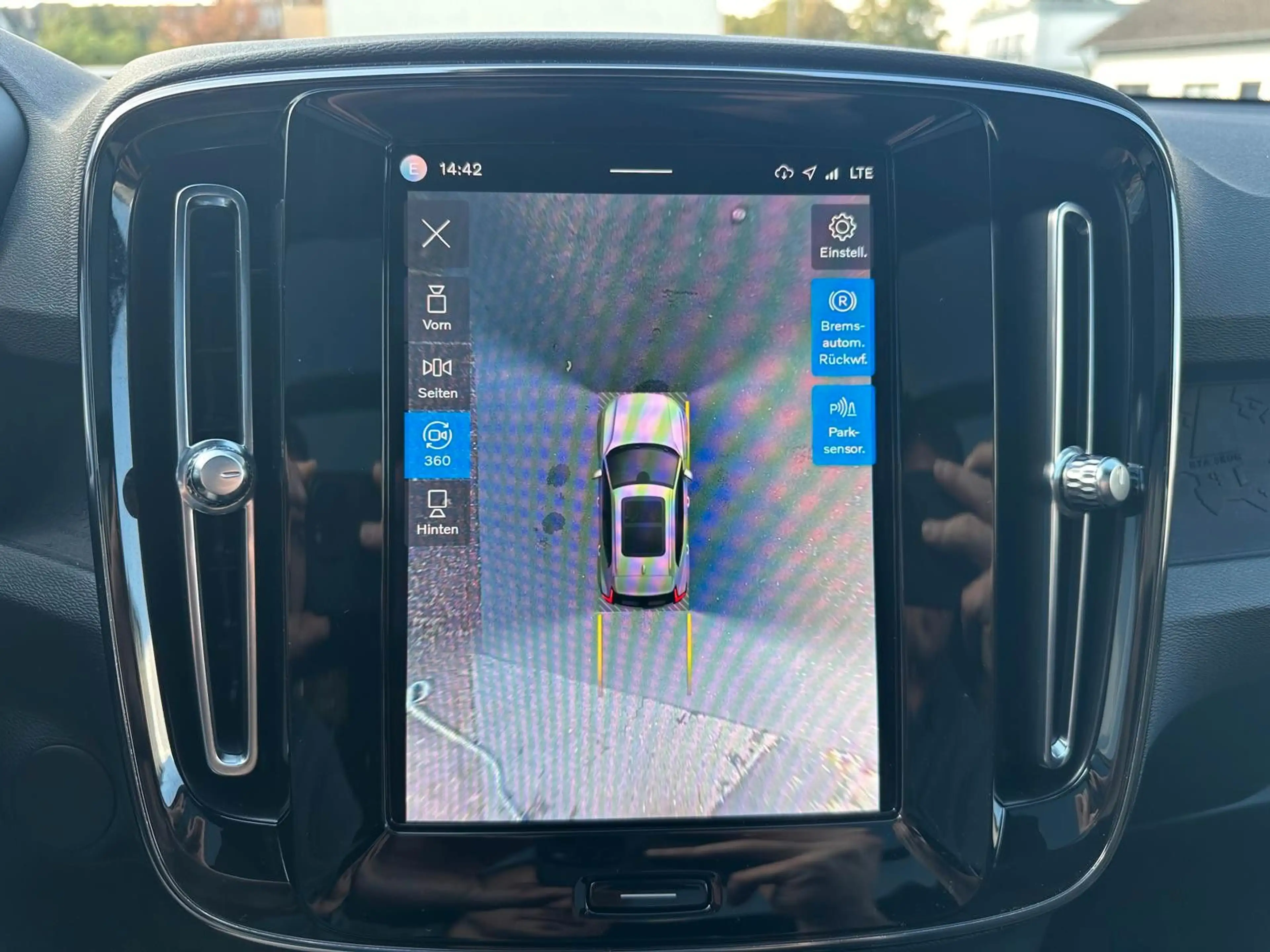 Volvo XC40 FWD Ultimate Pure Electric Pano,360°,BLIS — photo 23