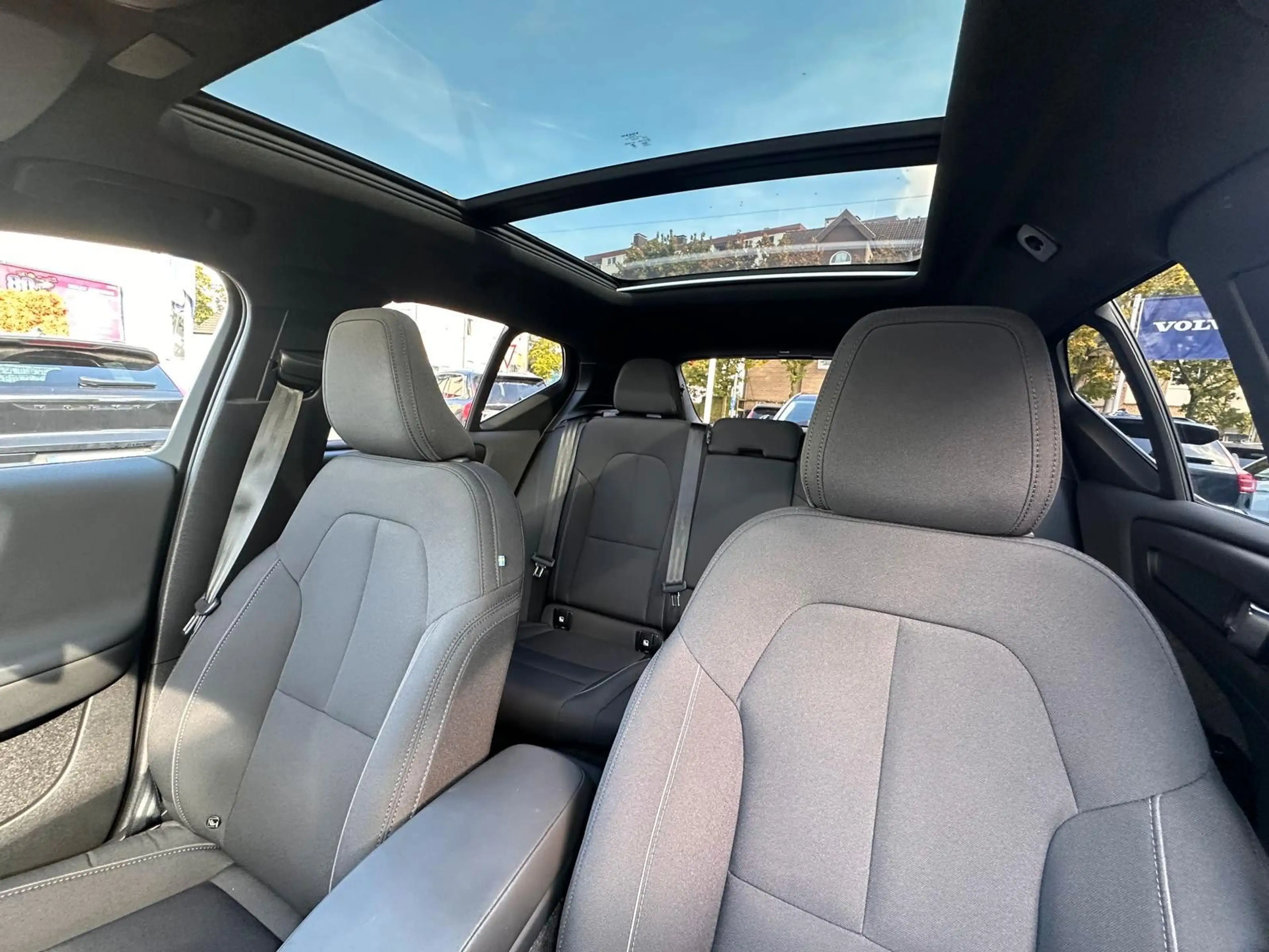 Volvo XC40 FWD Ultimate Pure Electric Pano,360°,BLIS — photo 27