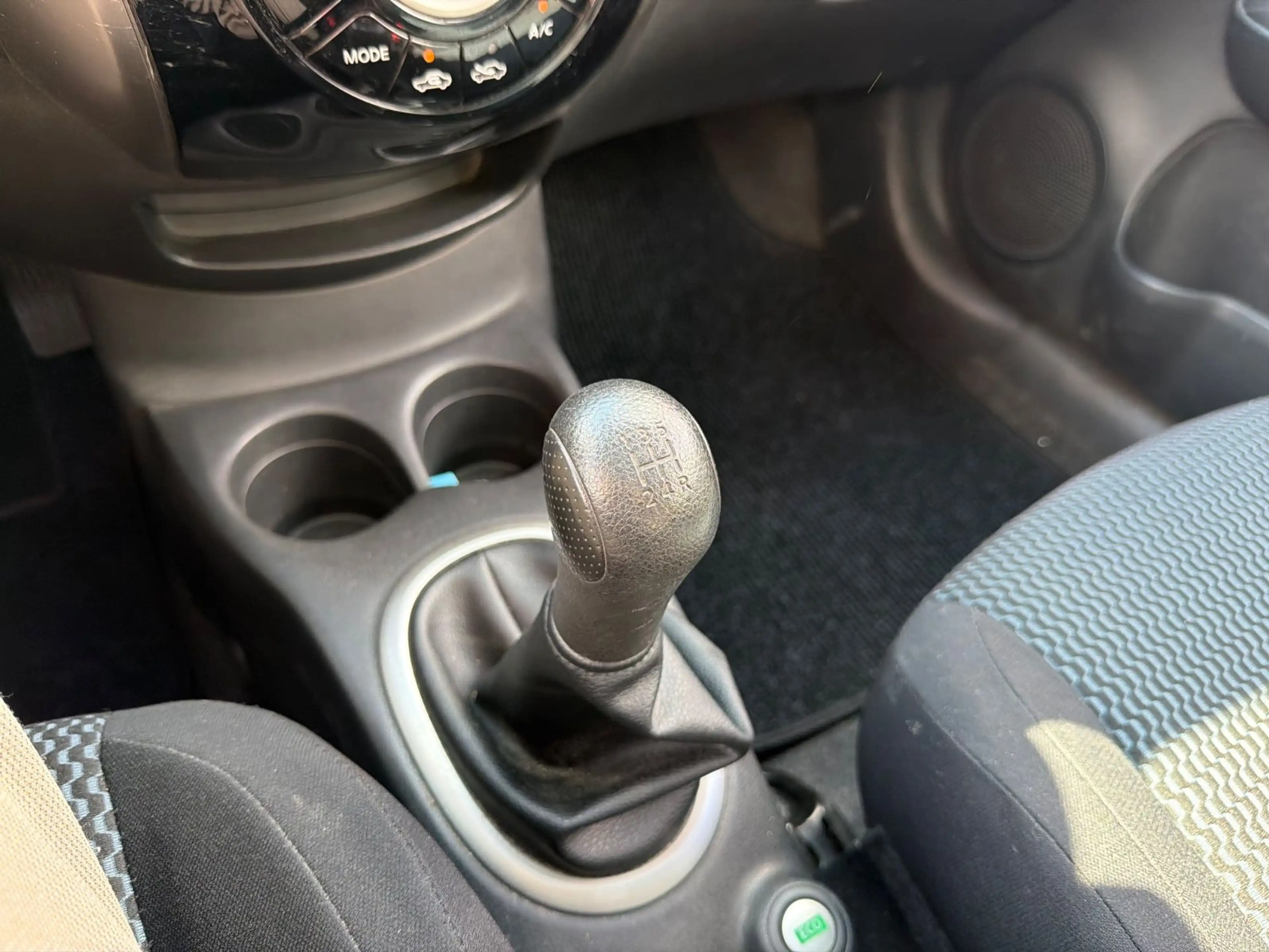 Nissan Note Acenta — photo 17