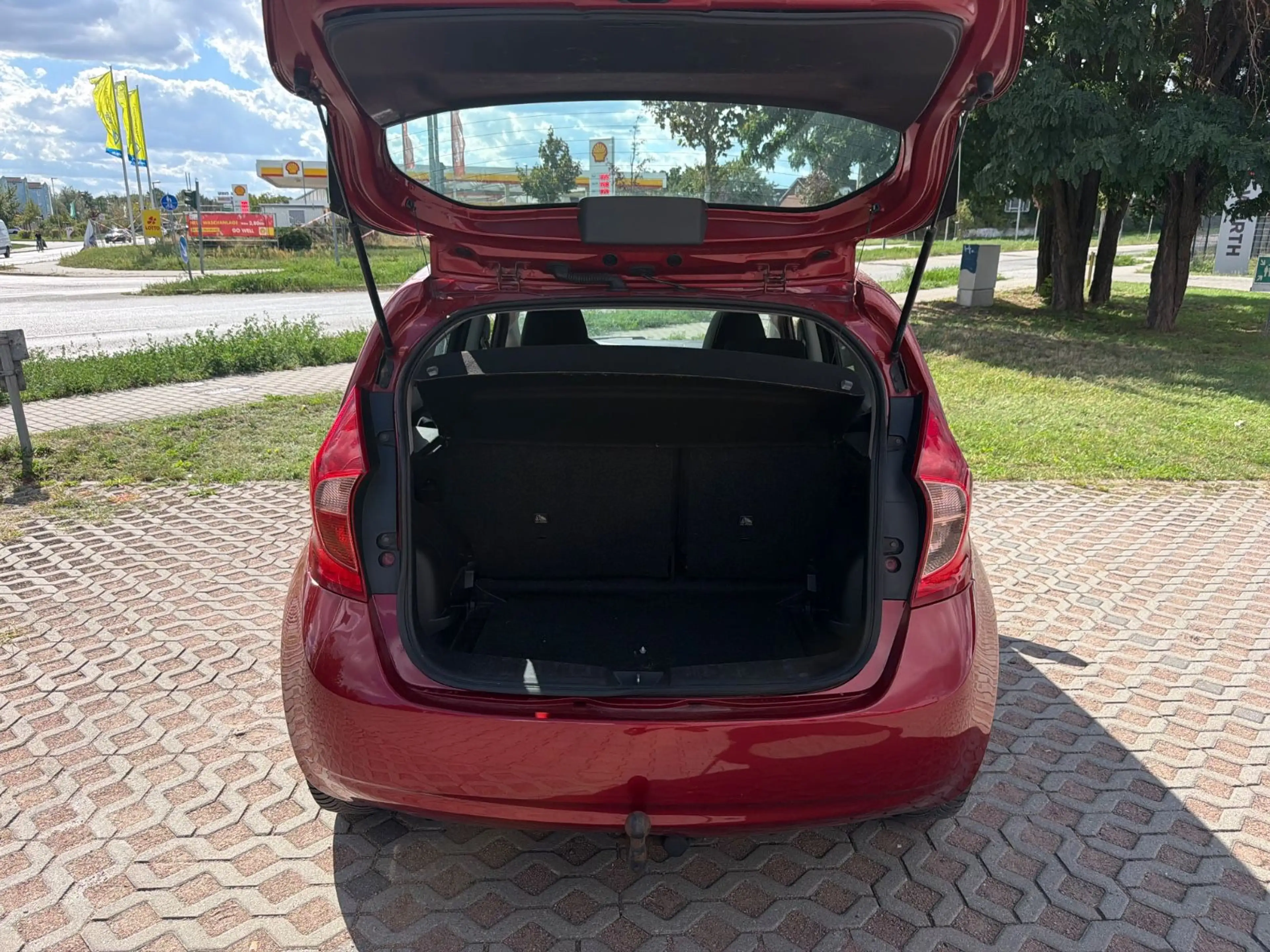 Nissan Note Acenta — photo 7