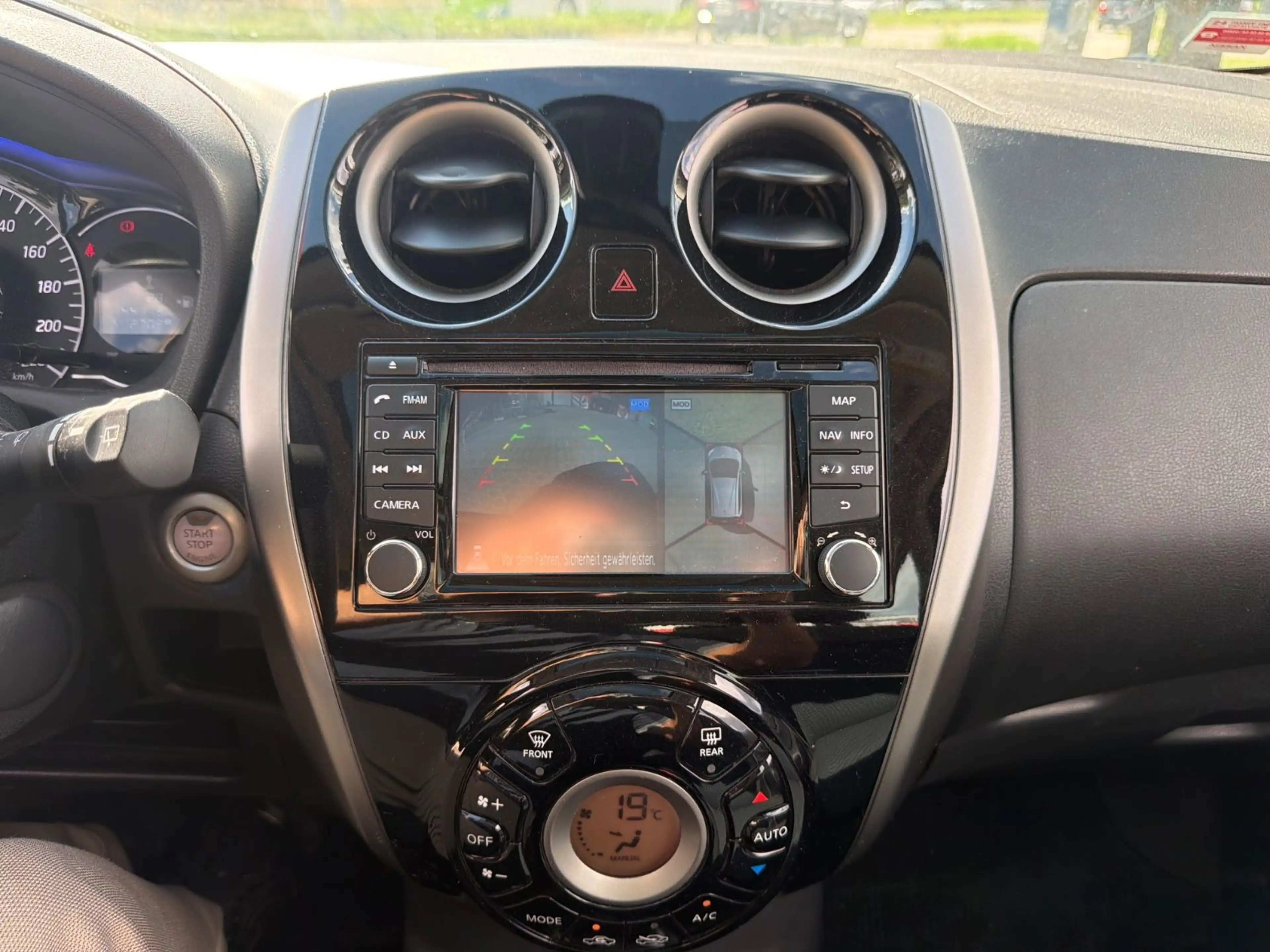 Nissan Note Acenta — photo 16