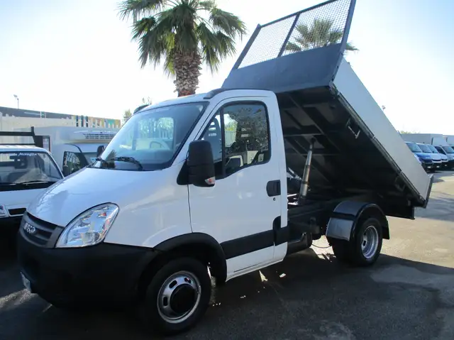 Iveco Daily 35C12 2.3 M-JET 120CV RIBALTABILE TRILATERALE