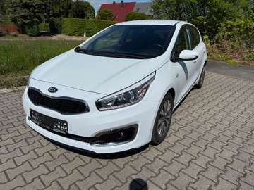 Ceed 1.6CRDi Dream Team Premium+ Navi/Kamera/SHZ