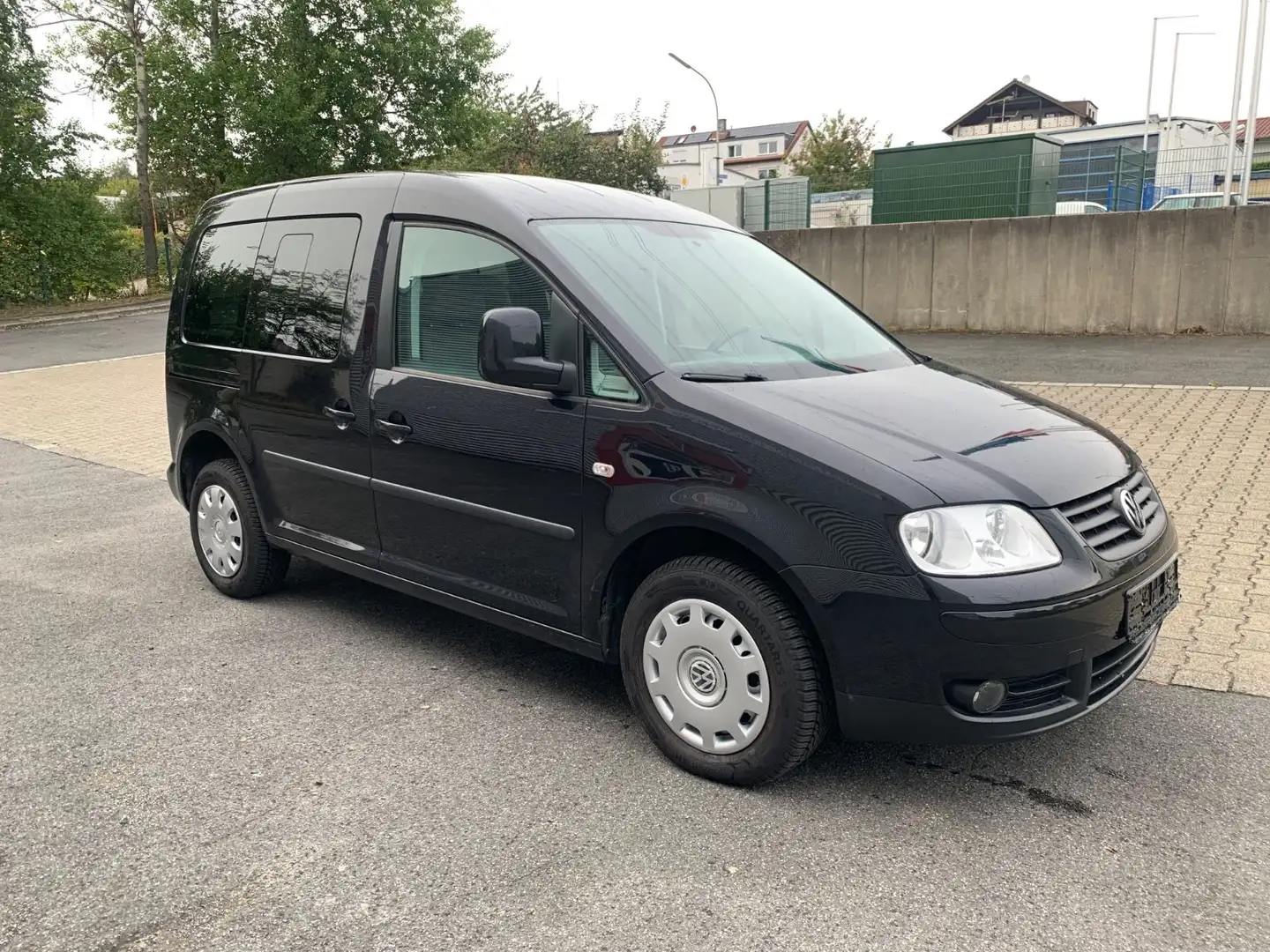 Volkswagen Caddy Life*1 Hand*Klima*AHK*DSG*7 Sitzer Schwarz - 2