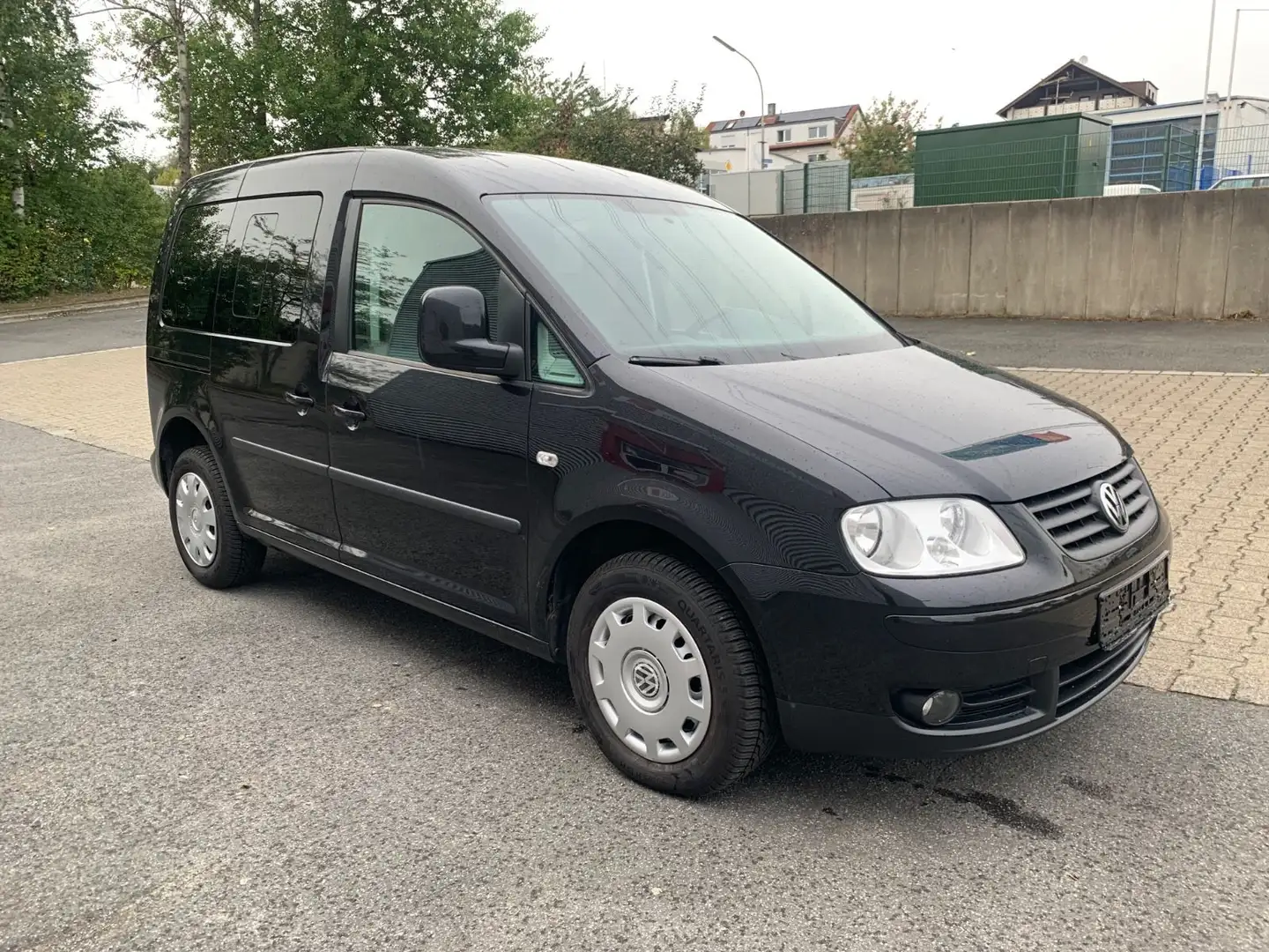 Volkswagen Caddy Life*1 Hand*Klima*AHK*DSG*7 Sitzer Schwarz - 1