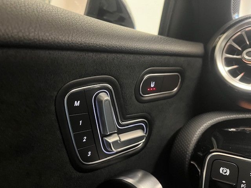 Mercedes-Benz A 200 AMG-Line Multibeam Burmester Memory — photo 6