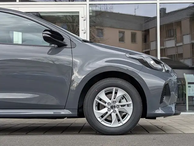 Mazda Mazda2 view 12