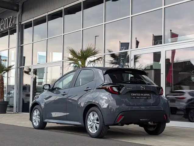 Mazda Mazda2 view 4