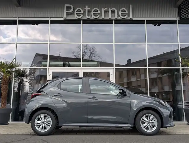 Mazda Mazda2 view 9