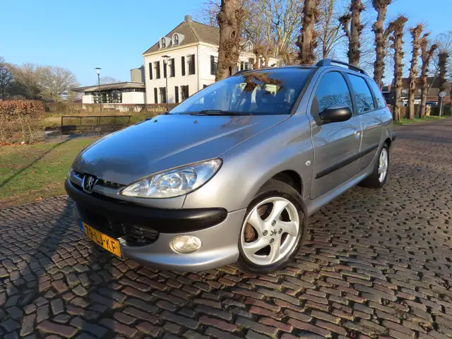 2003 Peugeot 206 in Grey for sale