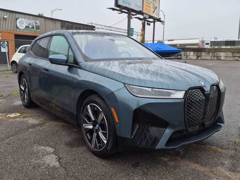 2025 BMW iX
