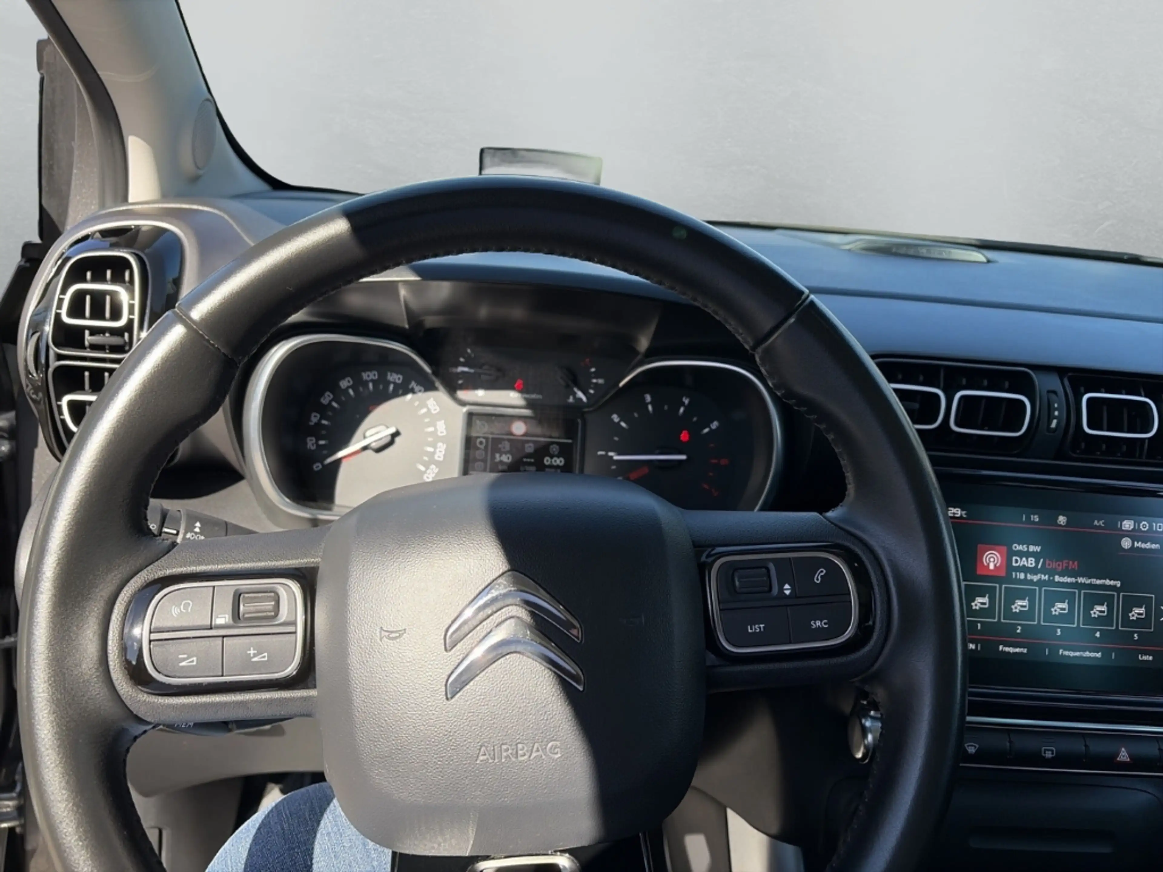 Citroen C3 Aircross Shine HUD Navi Apple CarPlay Android Auto DAB — photo 13