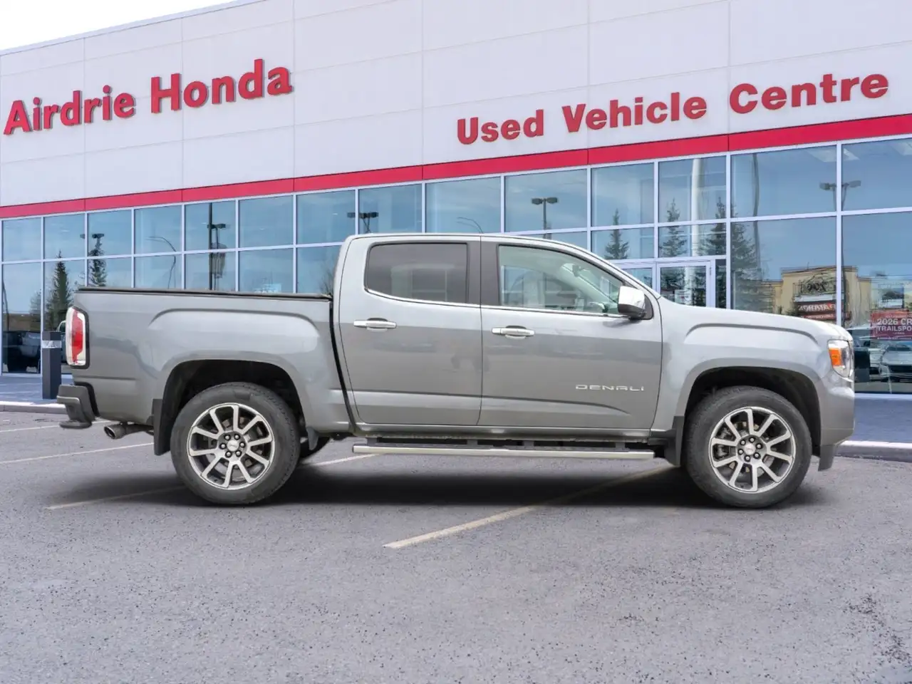 GMC Canyon снимка GMC Canyon