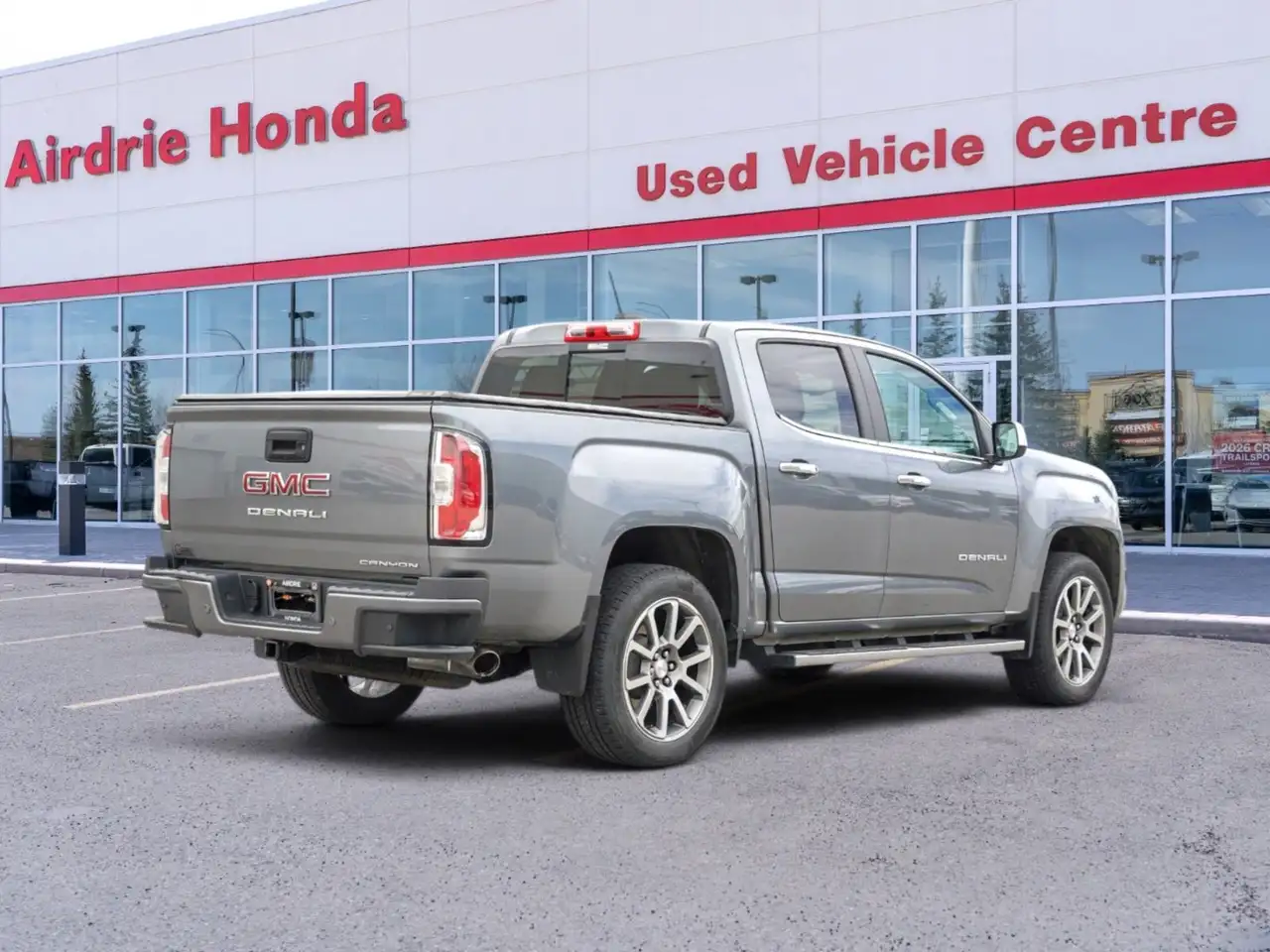 GMC Canyon снимка GMC Canyon