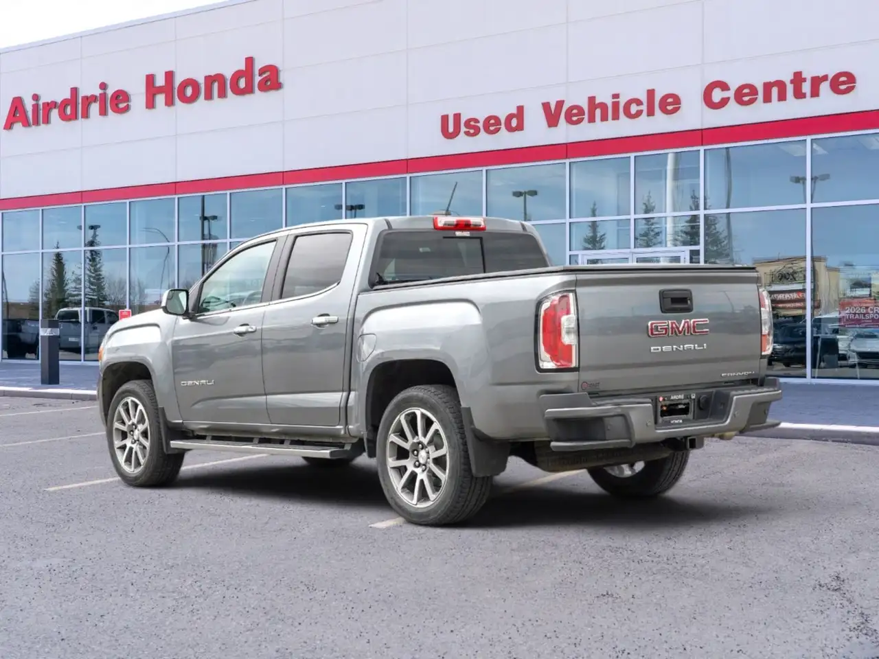 GMC Canyon снимка GMC Canyon