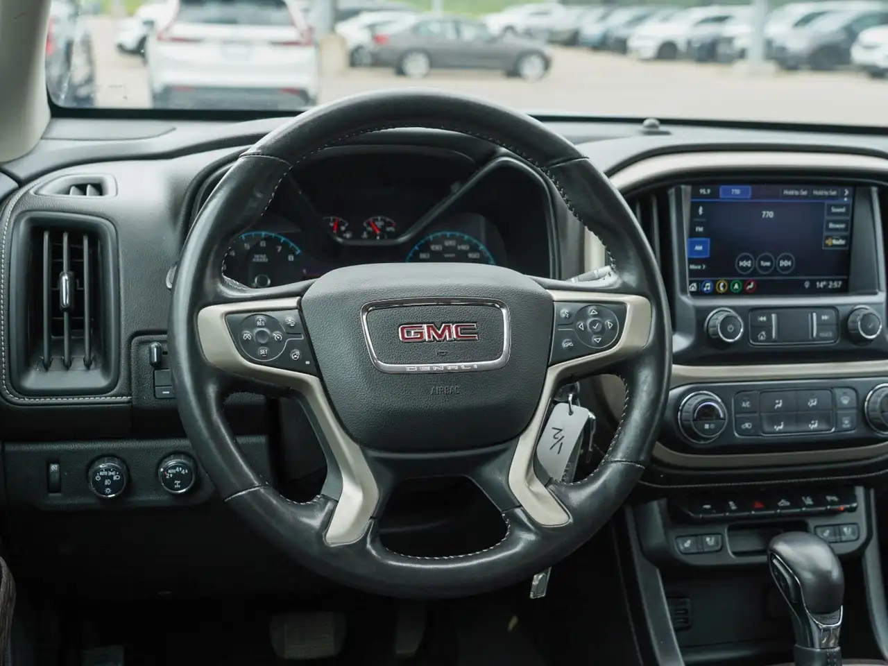 GMC Canyon снимка GMC Canyon
