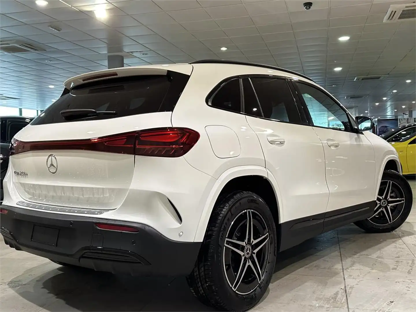 Mercedes-Benz EQA 250 + - 2