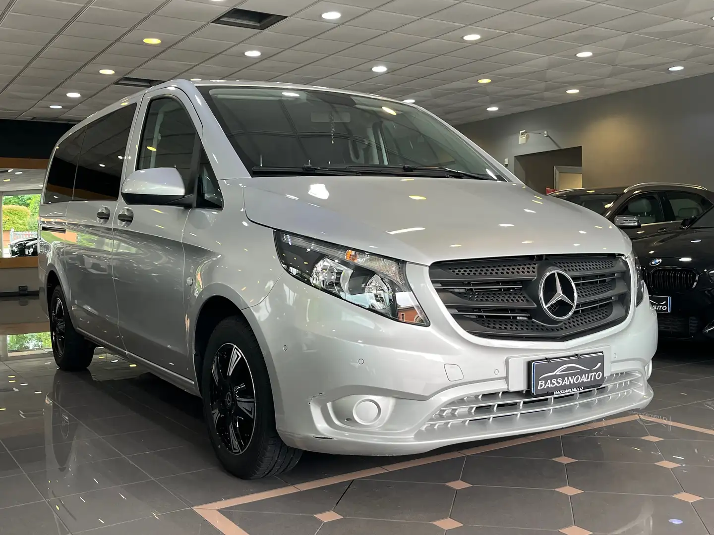 Mercedes-Benz Vito TOURER LONG 9 POSTI ! siva - 2
