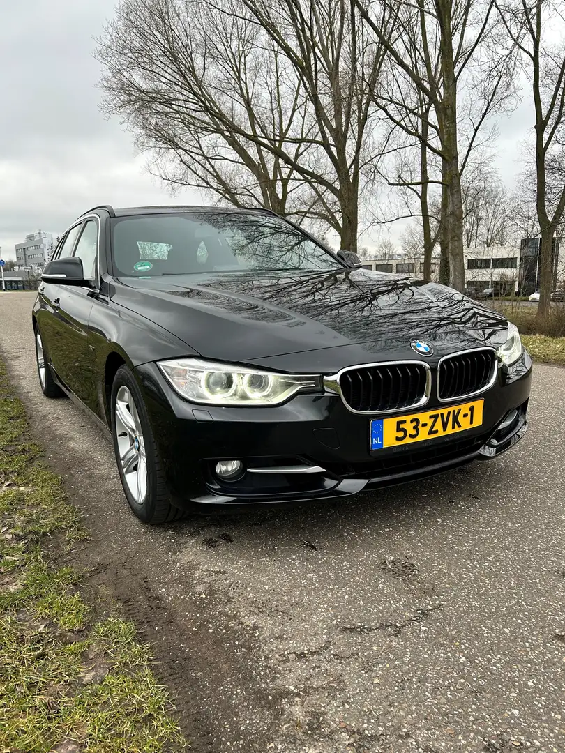 BMW 320 320i Upgrade Edition Schwarz - 1
