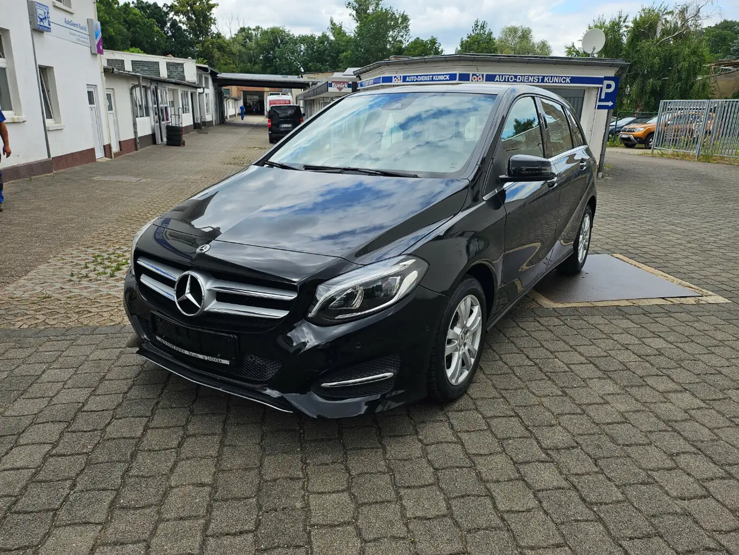 Mercedes-Benz B 200 Edition B - 1